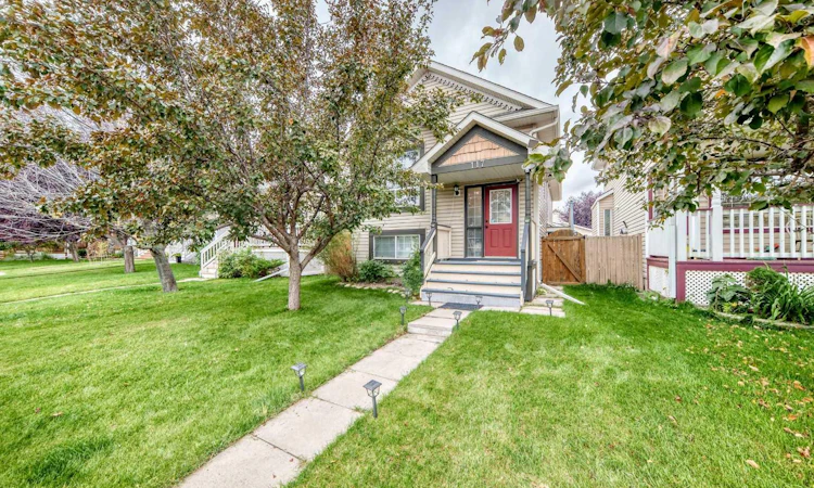 117 Bridleglen Manor SW