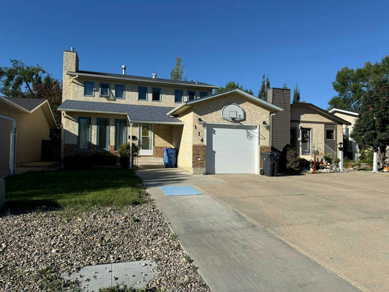 114 Red Crow Boulevard W, Lethbridge, AB, T1K 5M1