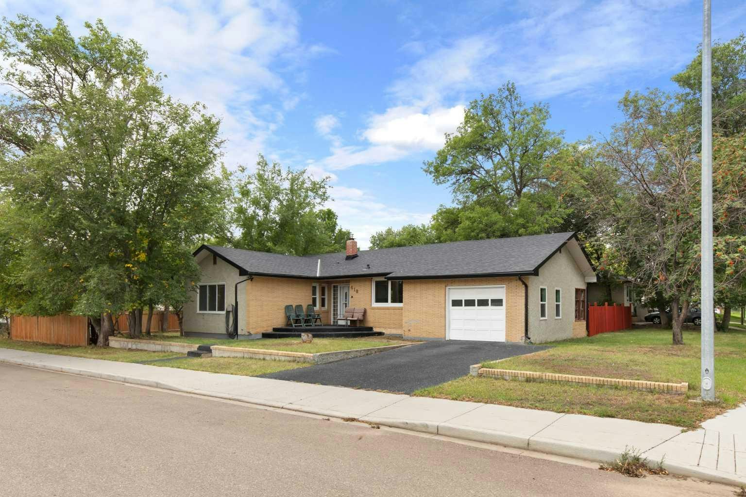 410 4 Avenue SW, Medicine Hat, AB, T1A 4Z9