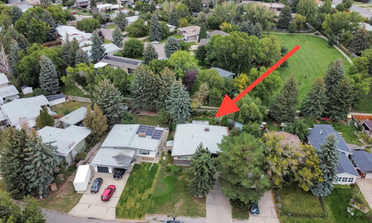 317 Laval Boulevard W