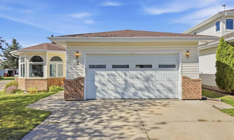 2 Densmore Crescent