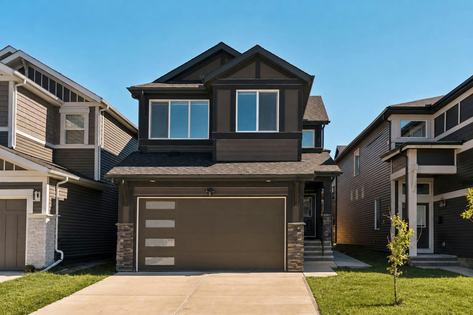 312 Lucas Way NW, Calgary, AB, T3P 0R5