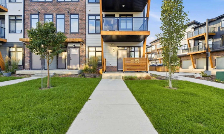 301-562 Seton Circle SE