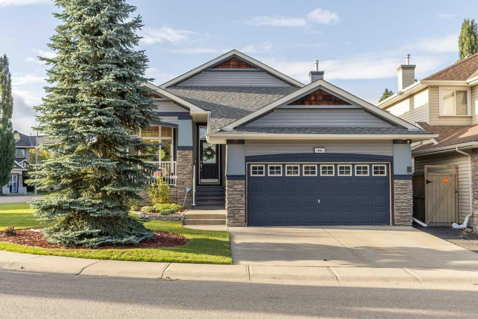 16 Royal Oak Heights NW, Calgary, AB, T3G 5L8
