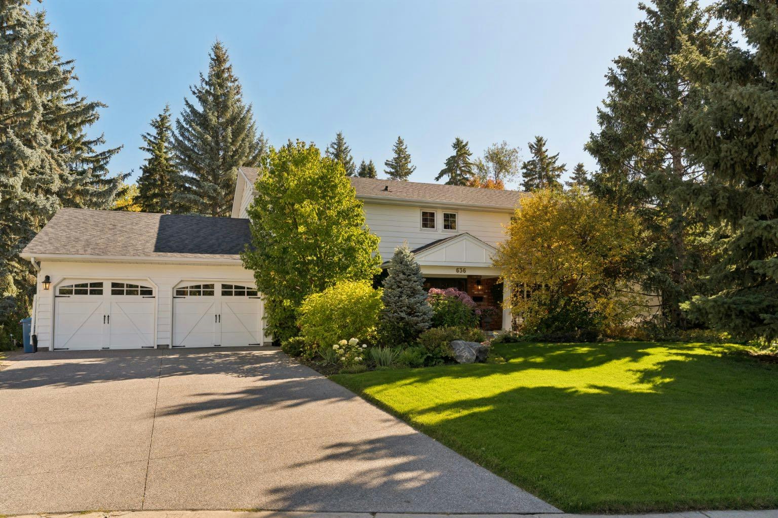 636 Wilderness Drive SE, Calgary, AB, T2J 1Z2
