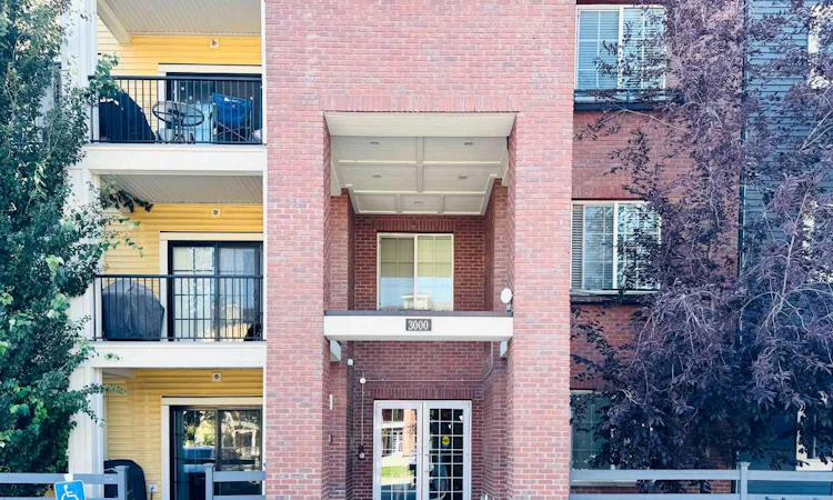 3313-99 Copperstone Park SE