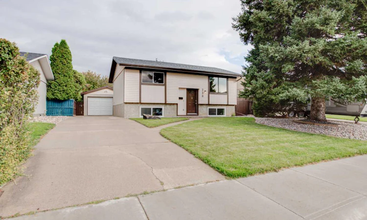 230 Eagle Road N