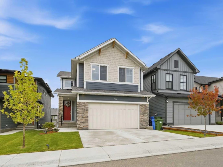93 Rochester Way NW, Calgary, AB, T3L 0J6