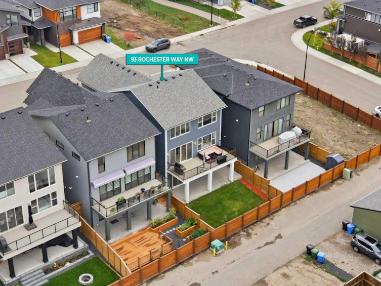 93 Rochester Way NW, Calgary, AB, T3L 0J6 - 47