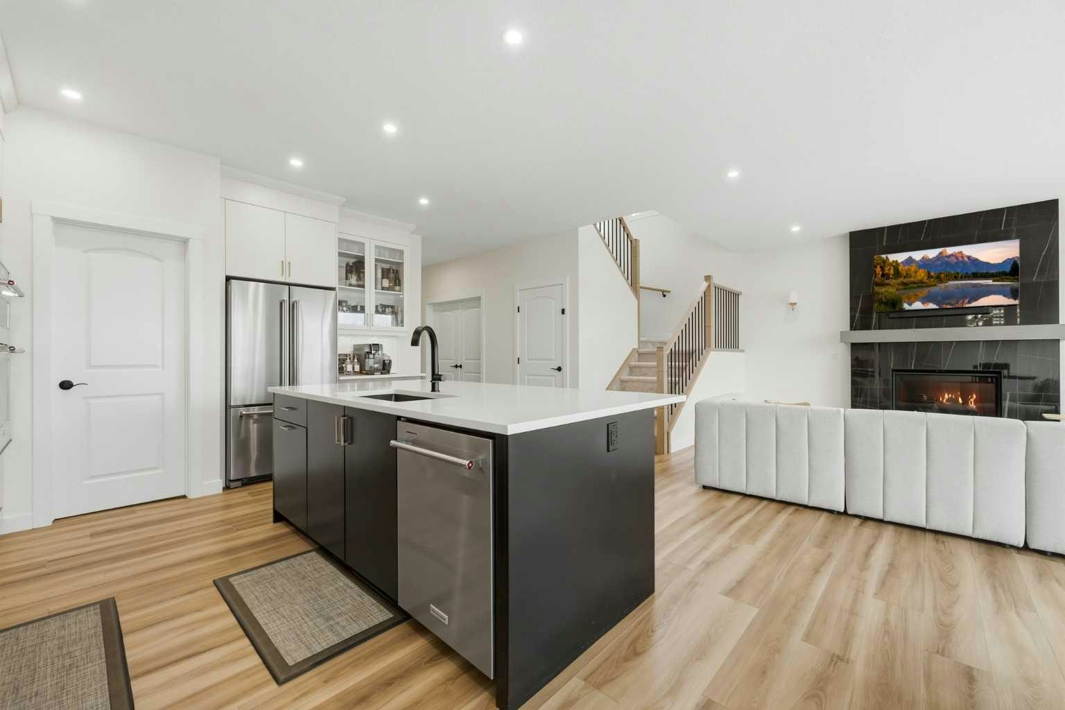 93 Rochester Way NW, Calgary, AB, T3L 0J6 - 10
