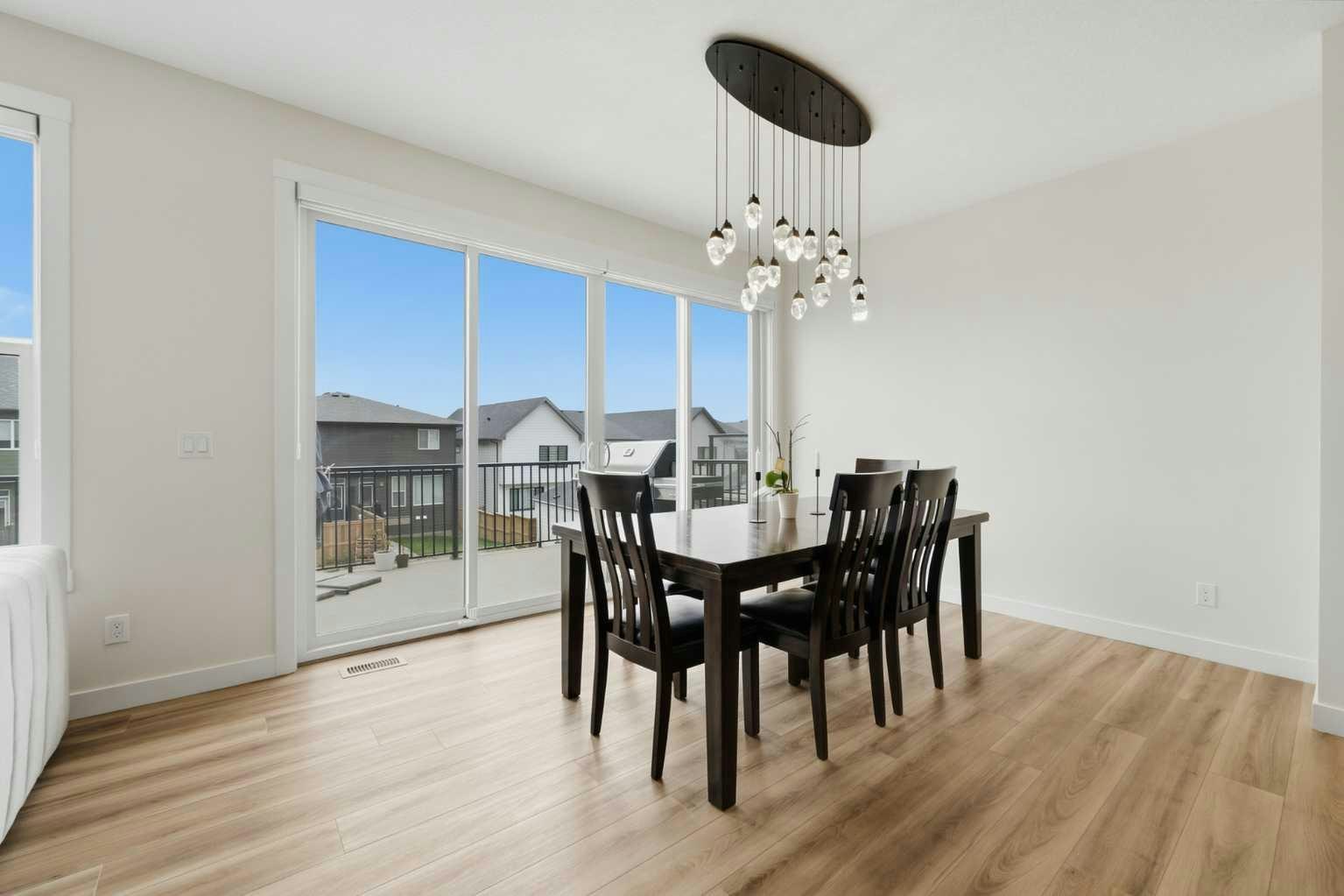 93 Rochester Way NW, Calgary, AB, T3L 0J6 - 11