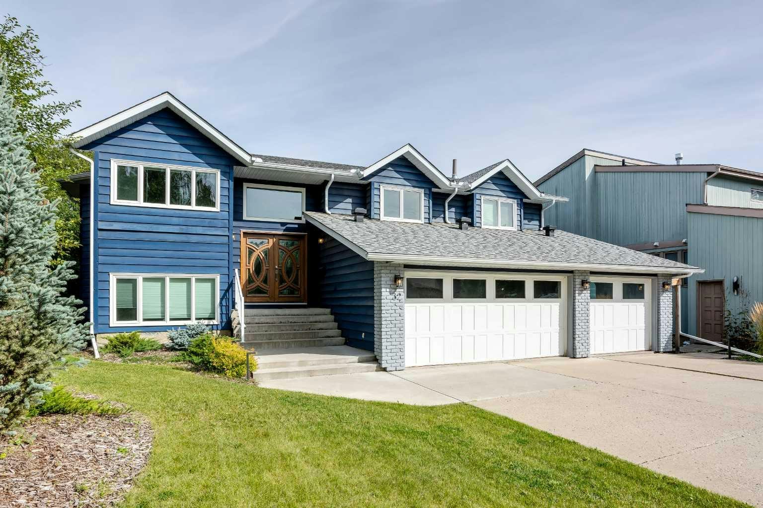 32 Bow Village Crescent NW, Calgary, AB, T3B 4X2