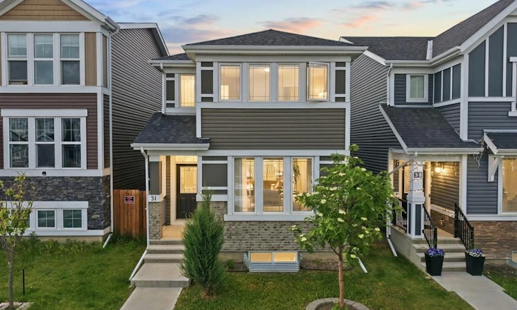 31 Red Embers Lane NE