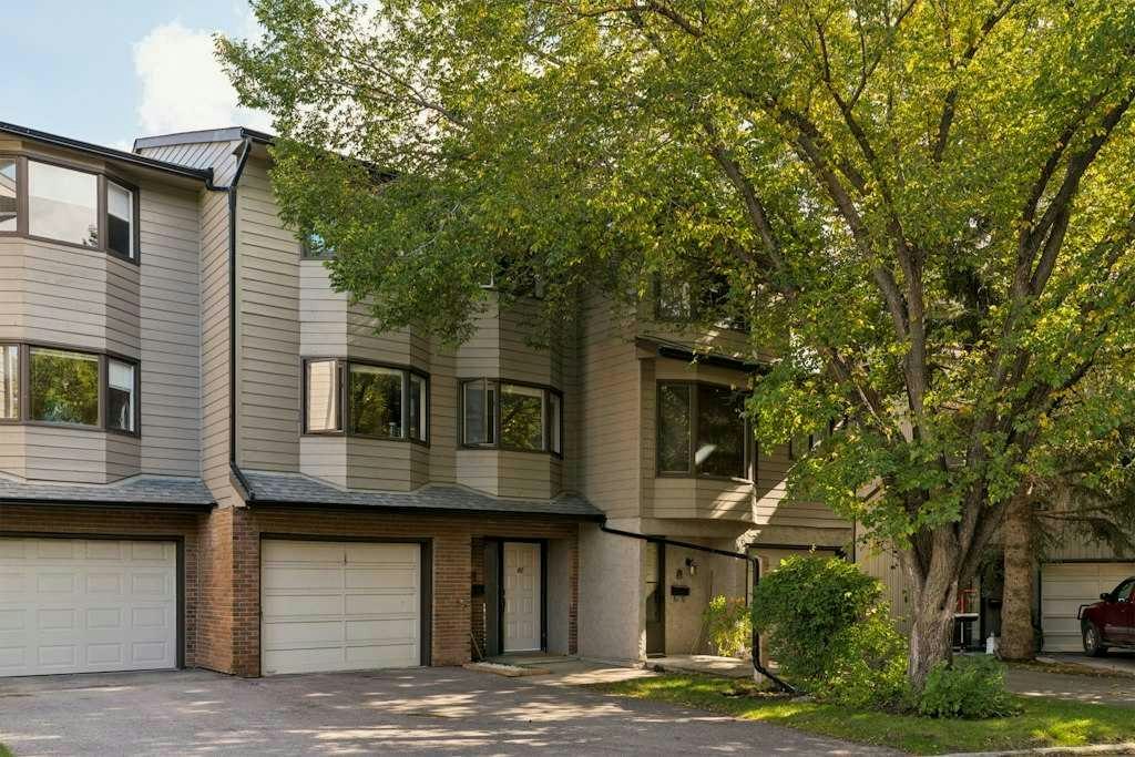 80-23 Glamis Drive SW, Calgary, AB, T3E 6S3