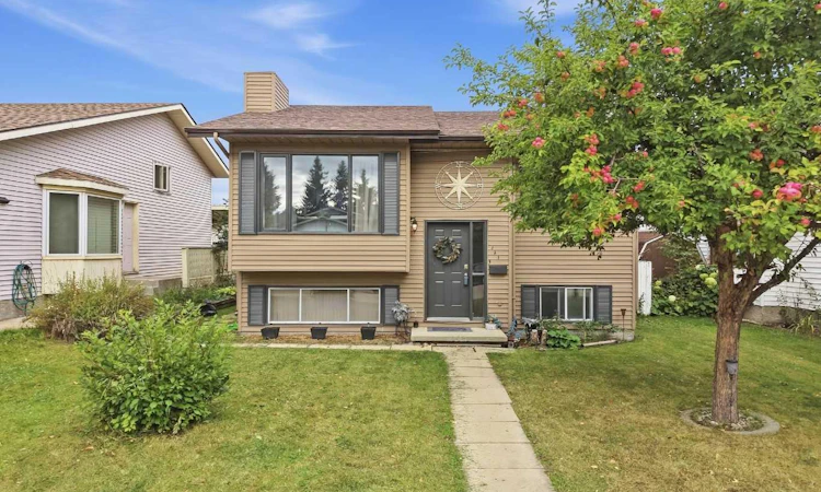121 Rutledge Crescent