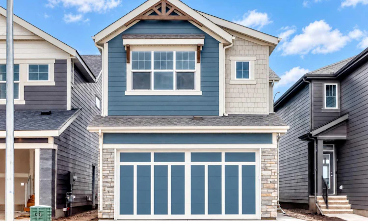 87 Mercado Crescent SE