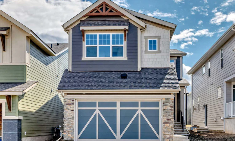 551 Mercado Avenue SE