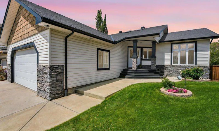 147 Cove Place