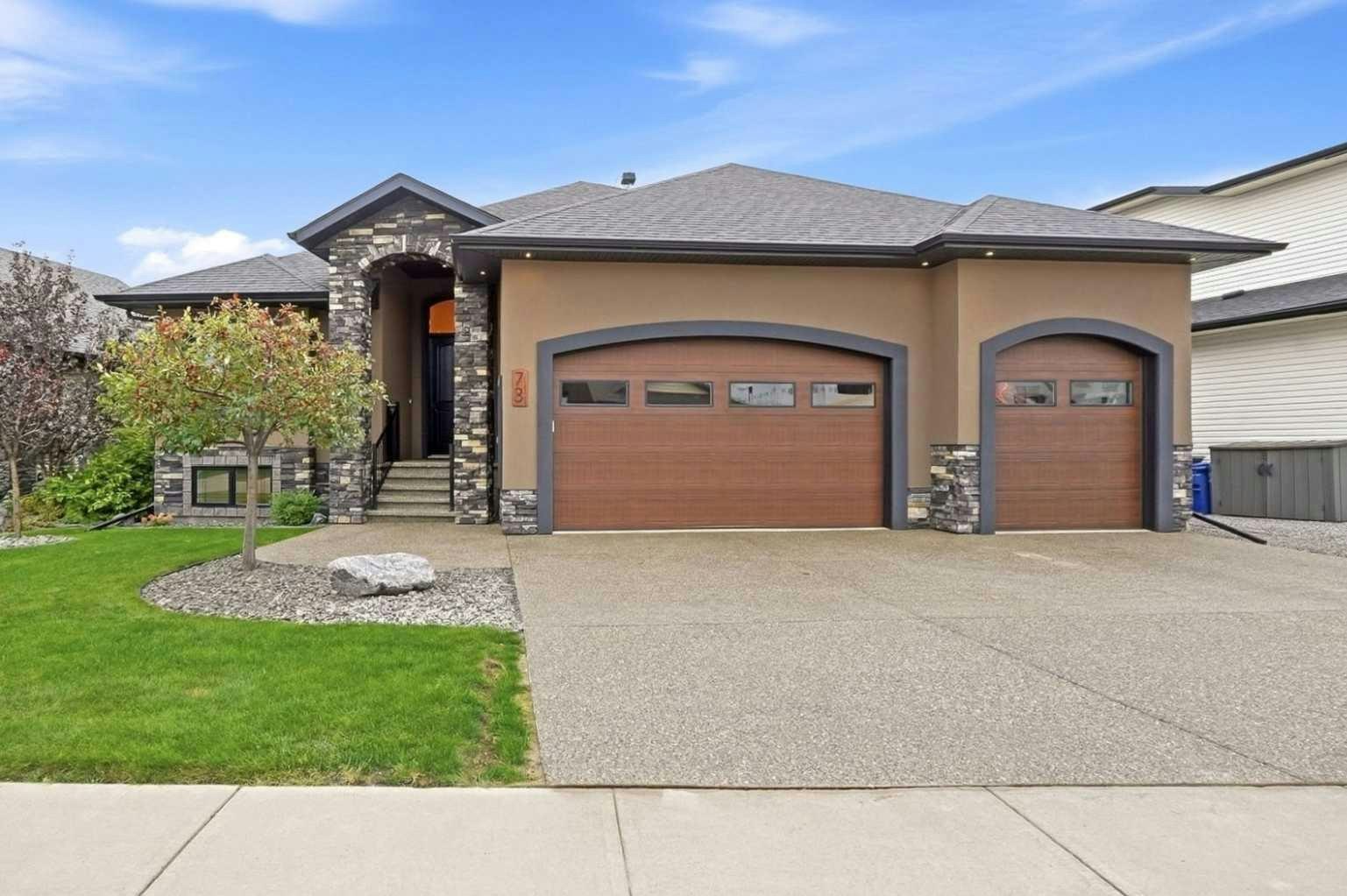 73 Lundberg Crescent, Red Deer, AB, T4R 0R2