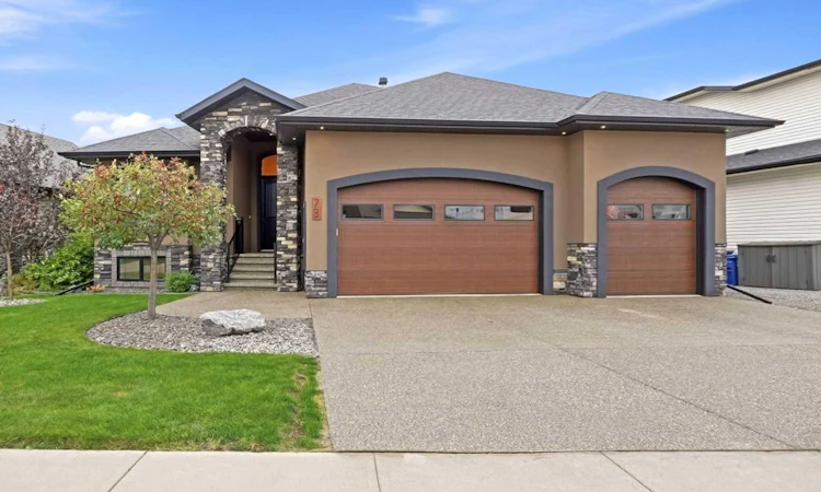 73 Lundberg Crescent