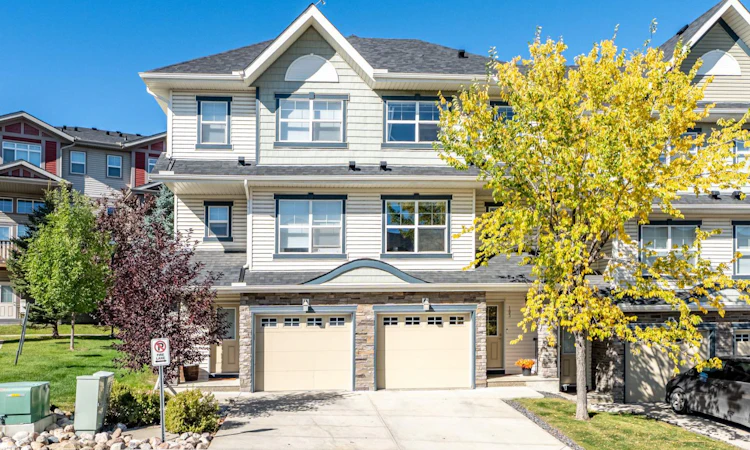 103 Panatella Road NW