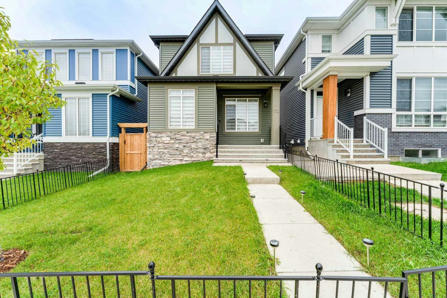 172 Belmont Green SW, Calgary, AB, T2X 4W3