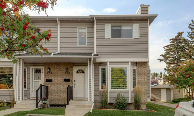 236 Cedarwood Park SW