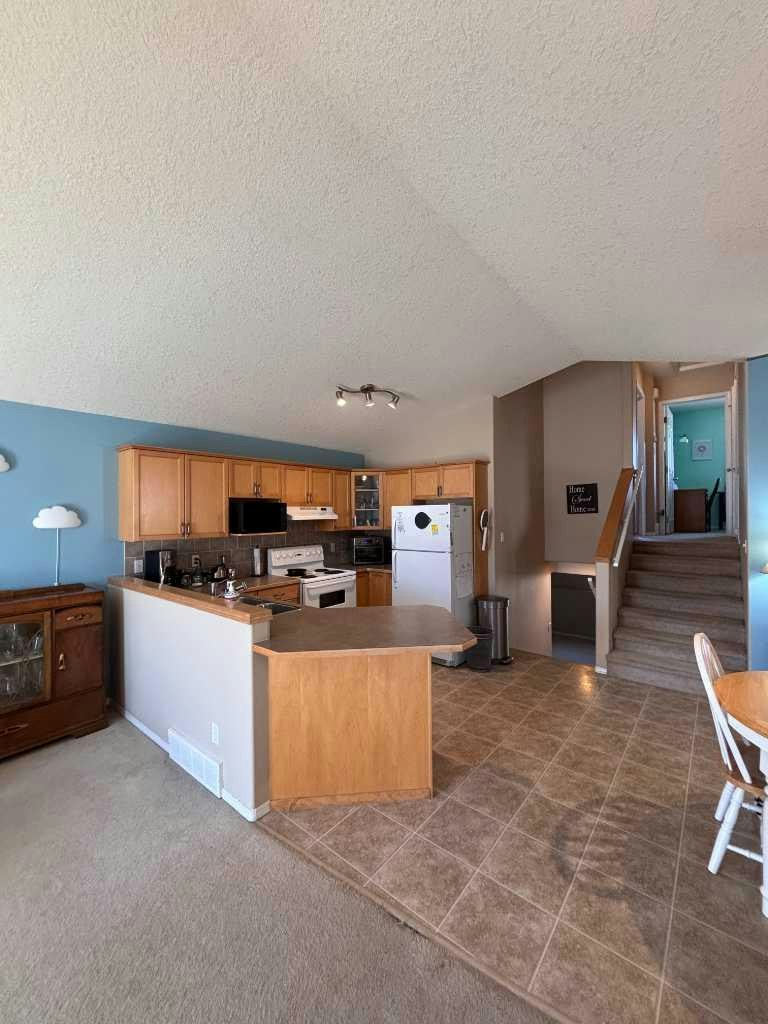 75 Kodiak Crescent N, Lethbridge, AB, T1H 6S4 - 5