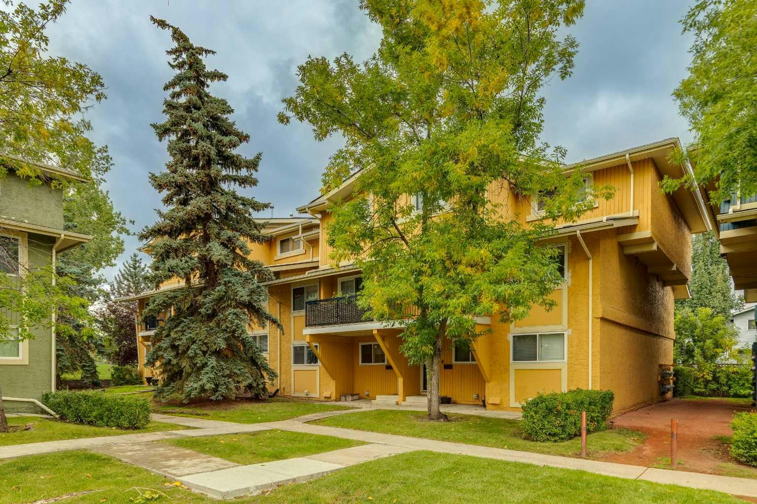 103-2200 Woodview Drive SW, Calgary, AB, T2W 3N6