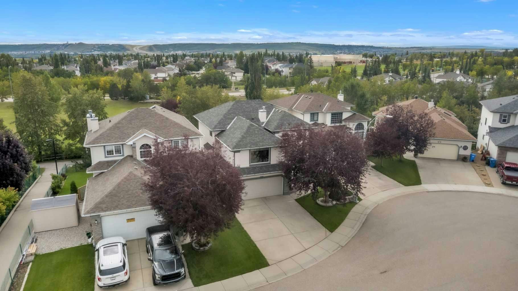7 Tuscarora Point NW, Calgary, AB, T3L 2B8