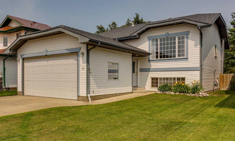 42 Westglen Boulevard