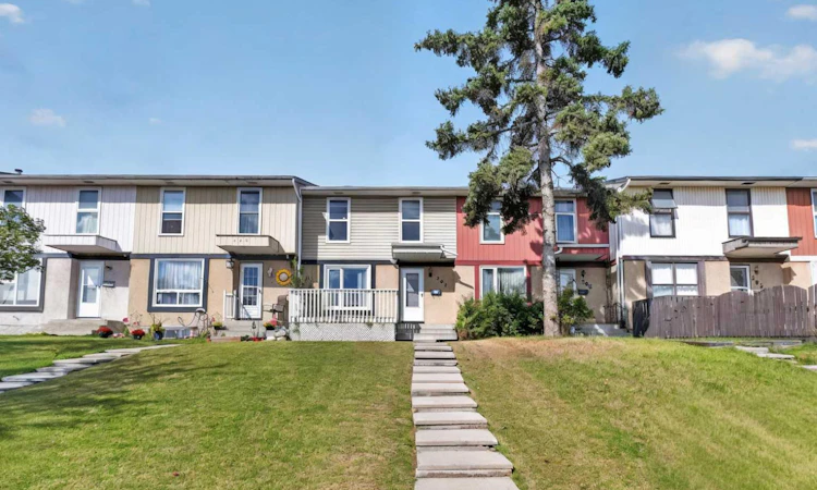 207 Penworth Drive SE