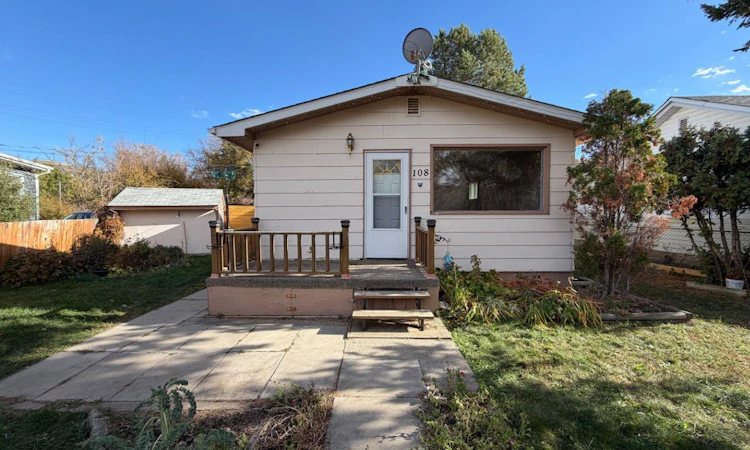108 Poplar Crescent