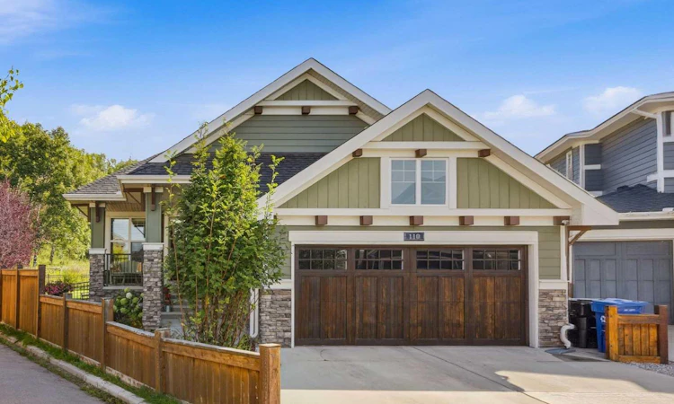 110 Cranbrook Hill SE