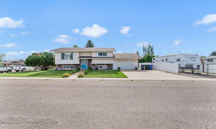 3 Ross Heights Place SE