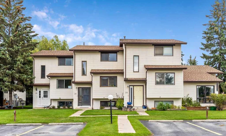 24-73 Glenbrook Crescent