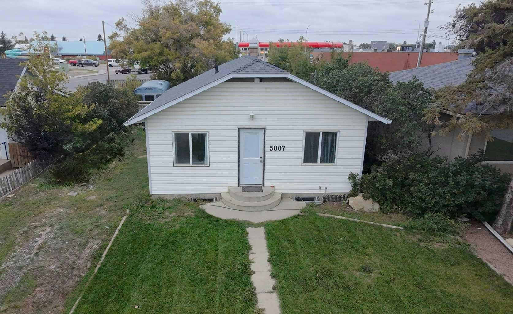 5007 45 Avenue, Taber, AB, T1G 1A8