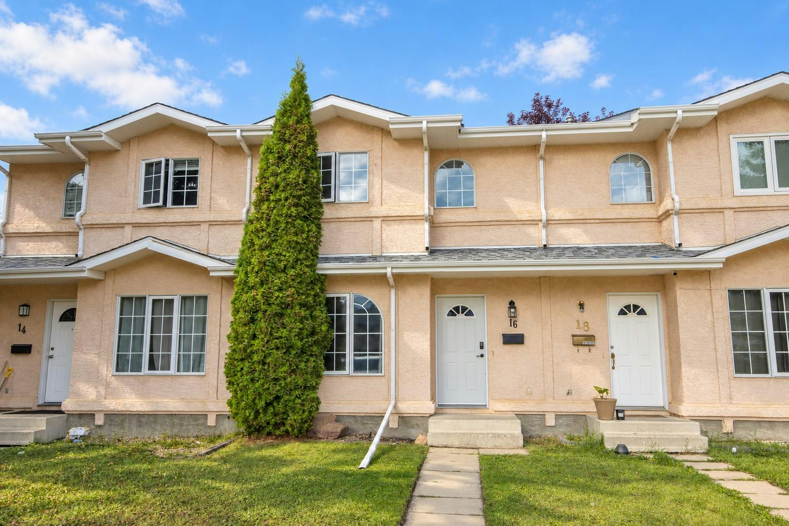 16 Davis Close, Red Deer, AB, T4R 2L4