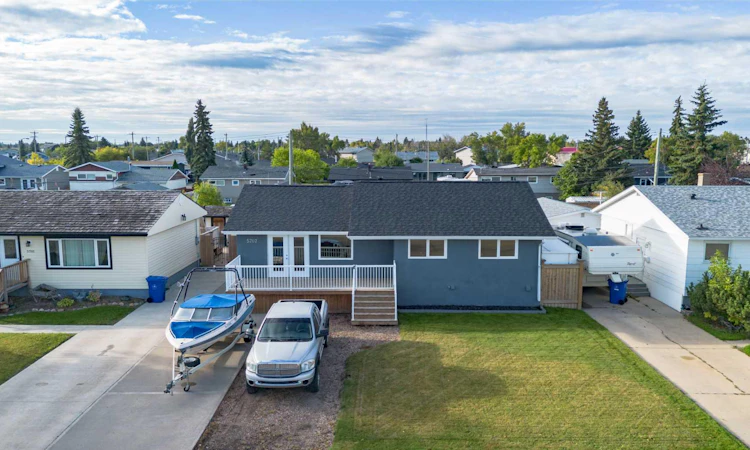 5707 46 Avenue
