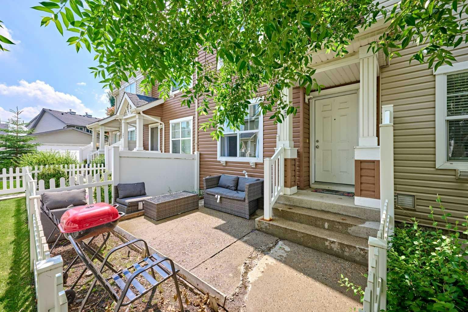 225 Elgin Gardens SE, Calgary, AB, T2Z 4T6
