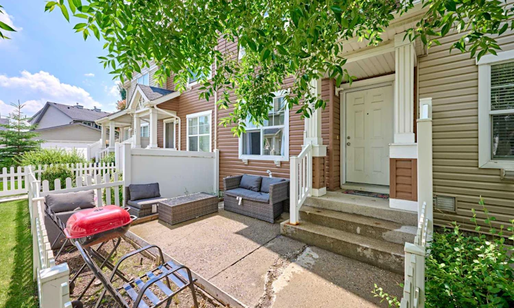 225 Elgin Gardens SE