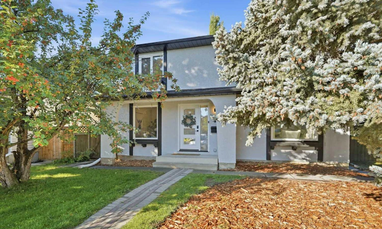 44 Cedarwood Bay SW