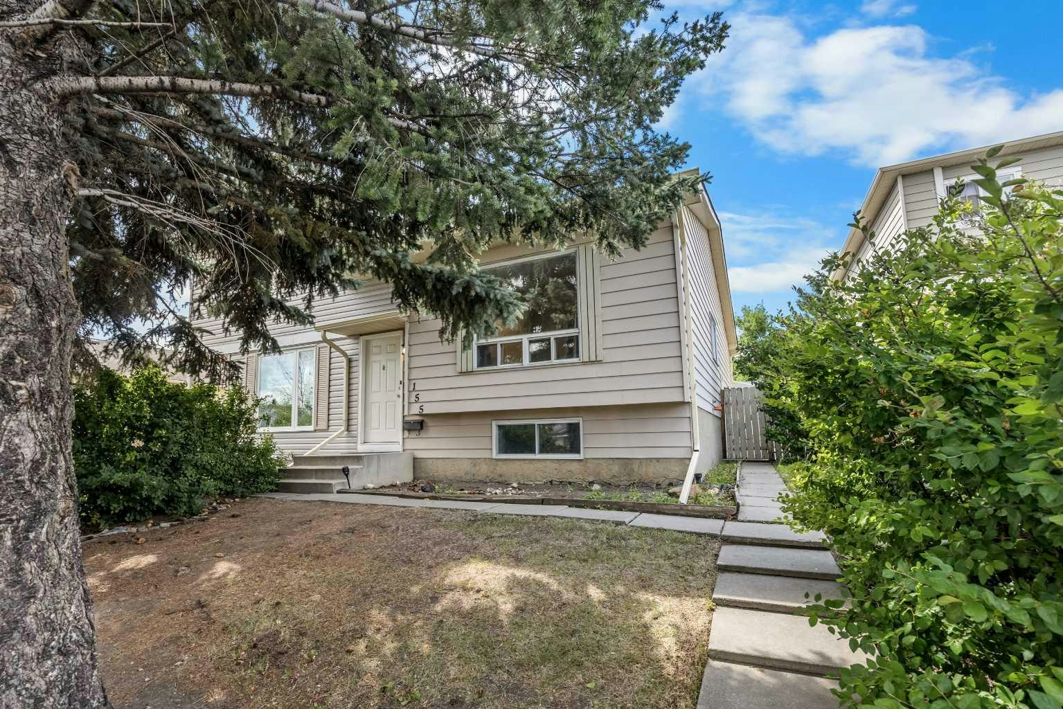 155 Sandarac Way NW, Calgary, AB, T3K 2Y4