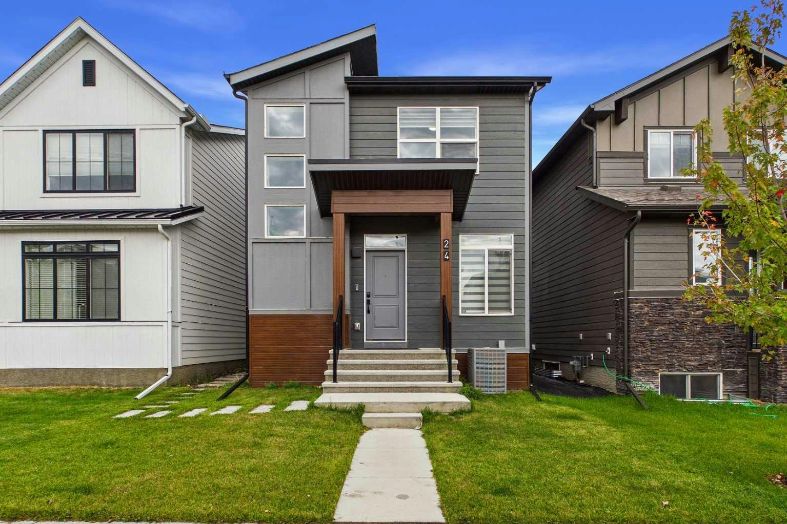 24 Rowmont Common NW, Calgary, AB, T3L 0L3