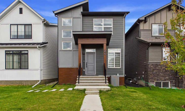 24 Rowmont Common NW
