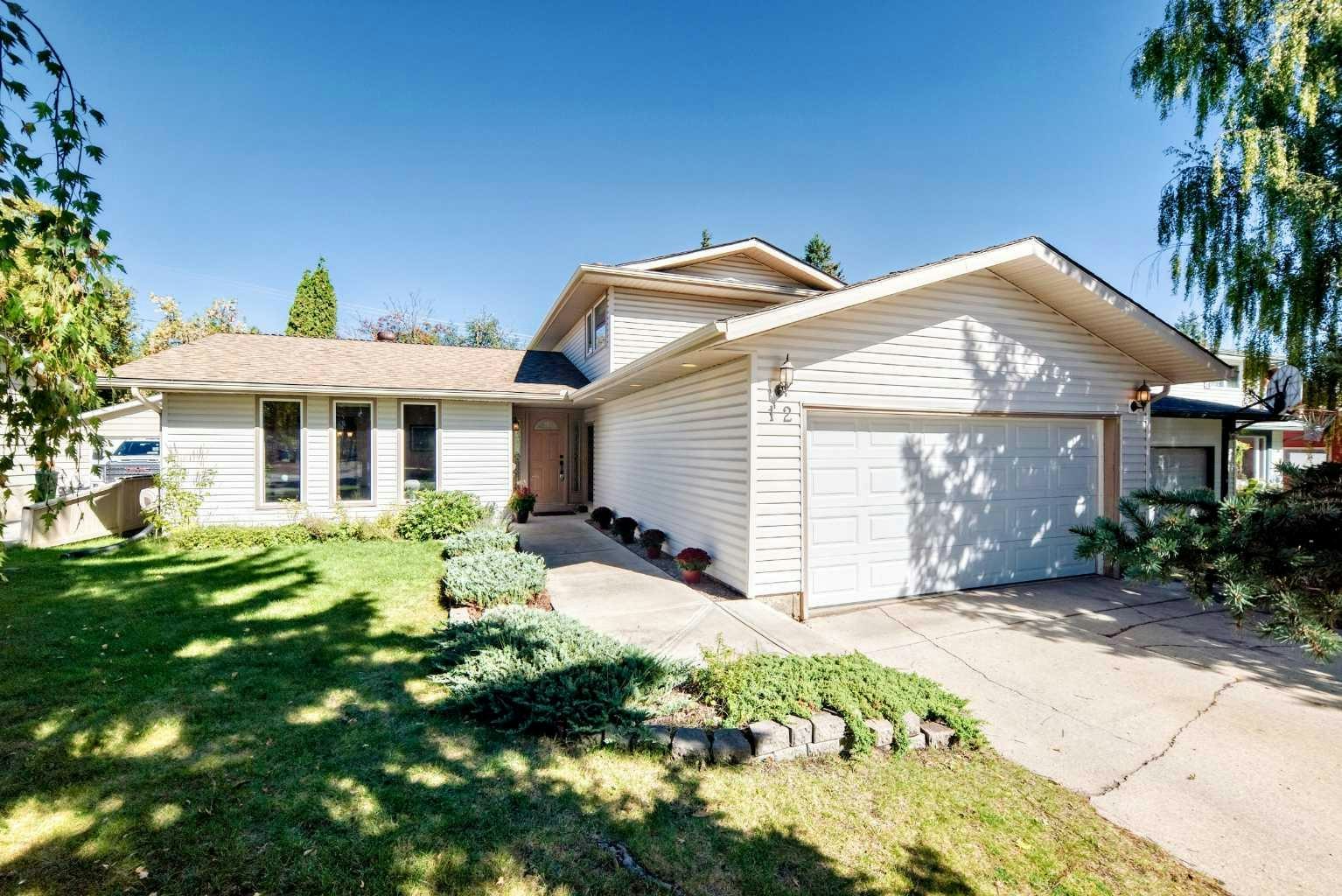 12 Cantrell Bay SW, Calgary, AB, T2W 2C2