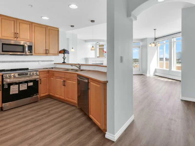 407-1718 14 Avenue NW - 5