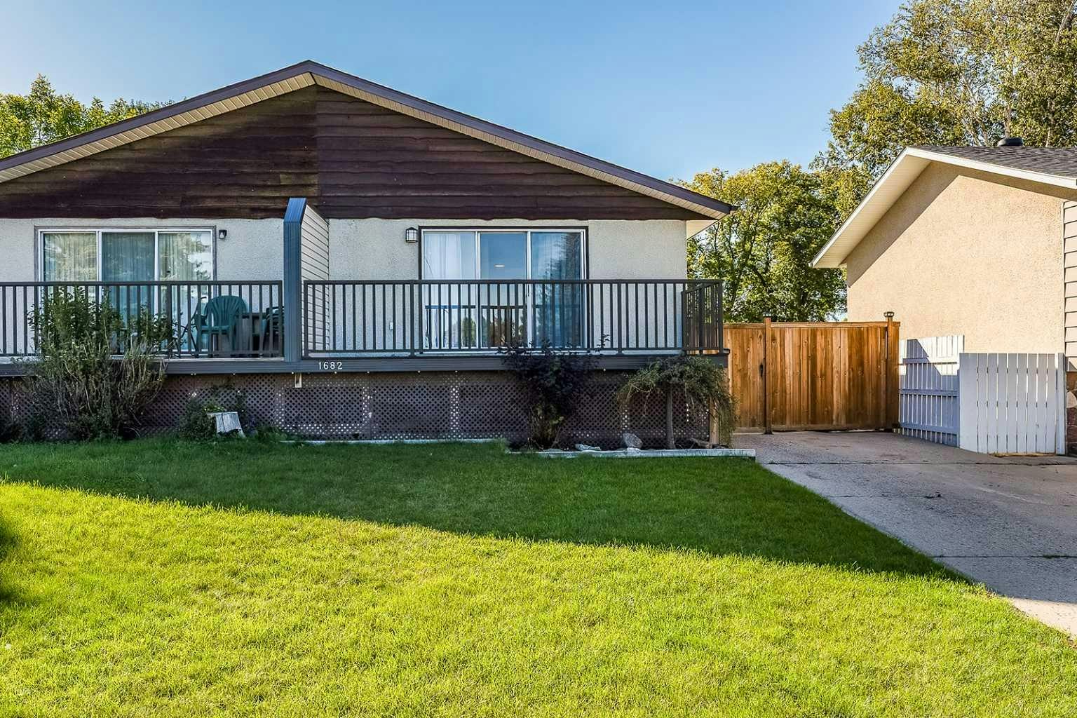 1682 7 Avenue NE, Medicine Hat, AB, T1C 1H9