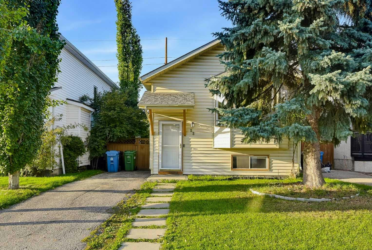 13 Shawglen Court SW, Calgary, AB, T2Y 2R1