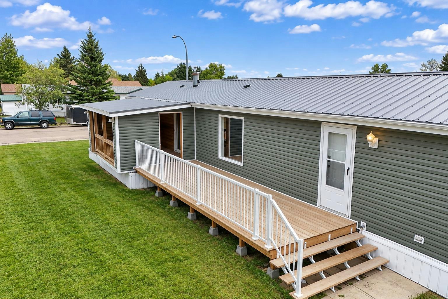 6506 52 Street, Ponoka, AB, T4J 1E2